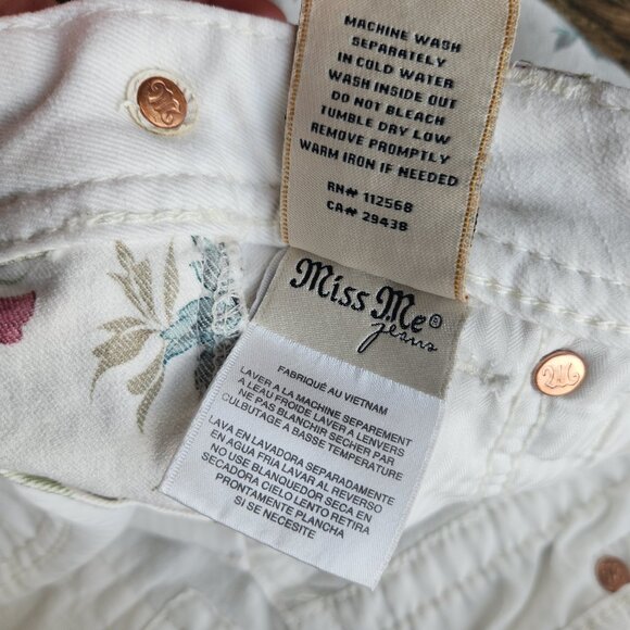 MISS ME Cargo Botanical Garden White Denim Shorts Zip Pocket Frayed Hem - Picture 7 of 11